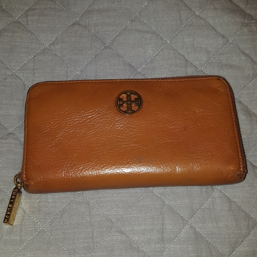 Tory Burch Robinson Continental zip wallet